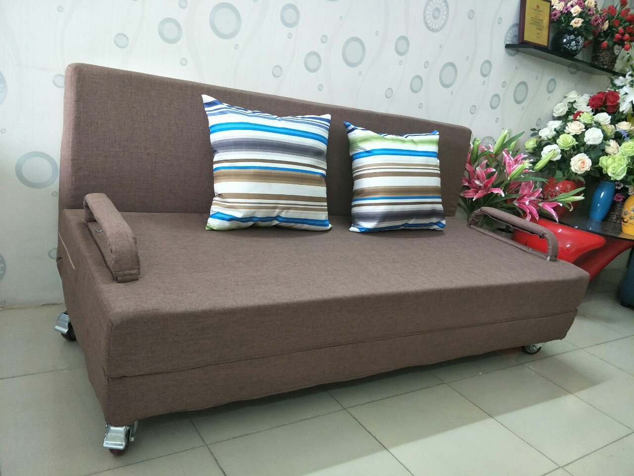 Sofa giường 2in1 rộng 1,6m phù hợp với không gian nhà hẹp - 1